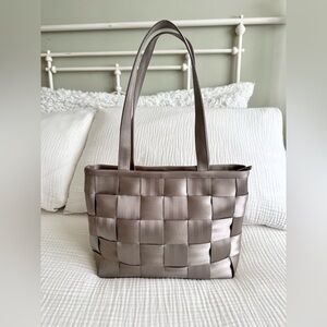 Harvey’s The Original Seatbelt Bag in Ivory Color